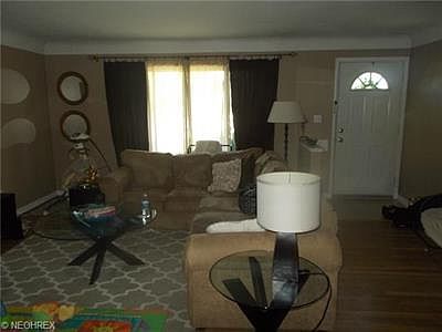 4th image of 766 Radford Dr