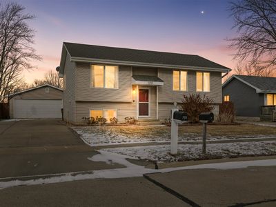 709 NE 9th St, Grimes, IA, 50111