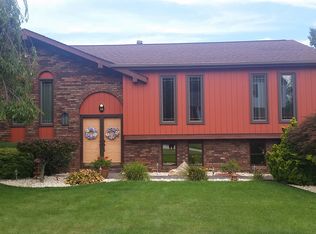 24 Rizzi Dr, Irwin, PA 15642