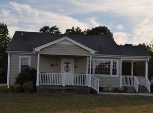 4647 Rainbow Lake Rd, Campobello, SC 29322