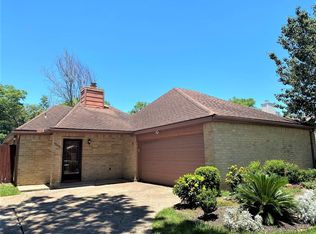 12006 N Fairhollow Ln, Houston, TX 77043