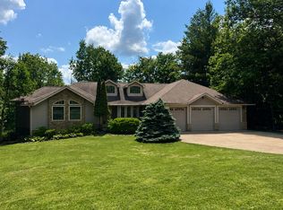 240 Sherwood Ln, Daniels, WV 25832