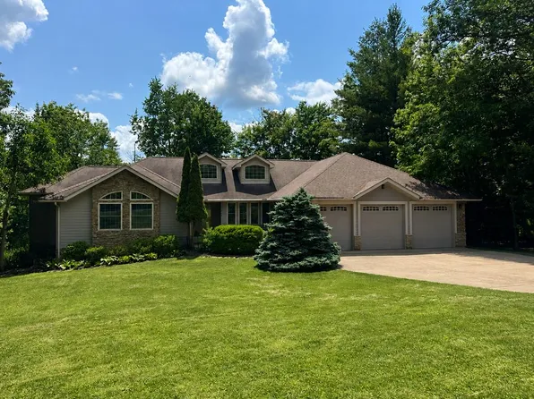 240 Sherwood Ln, Daniels, WV 25832