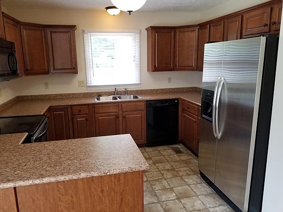 2nd image of 718 Penn Ct