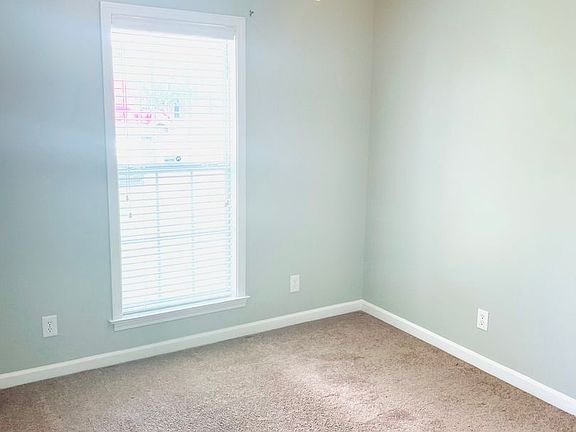 4th image of 1568 Hallwood Ln
