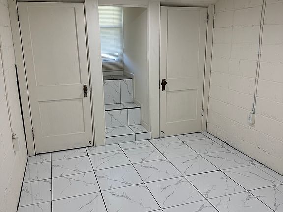 4th image of 427 Arch St