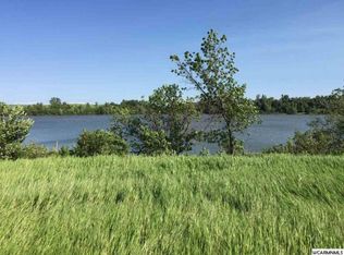 31123 297th St, Worthington, MN 56187
