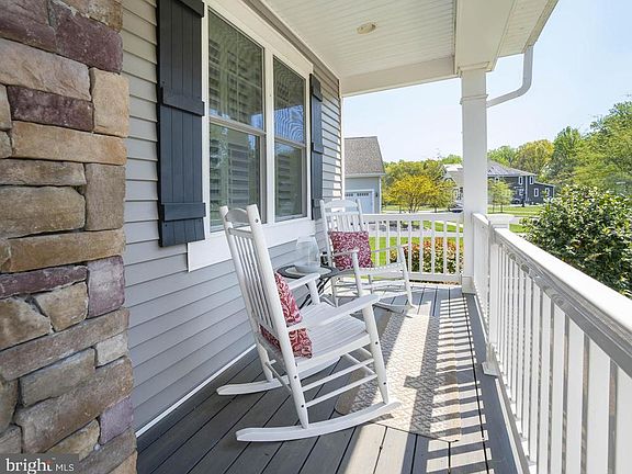 5th image of 815 Sweet Birch Dr
