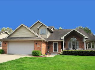 6055 Chinkapin Dr, Columbus, IN 47201