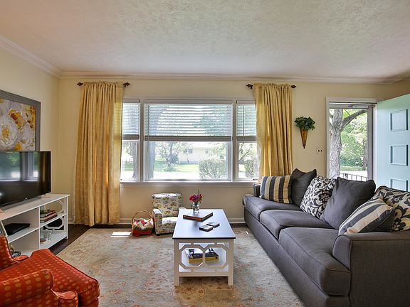 4th image of 3027 Betty Ln