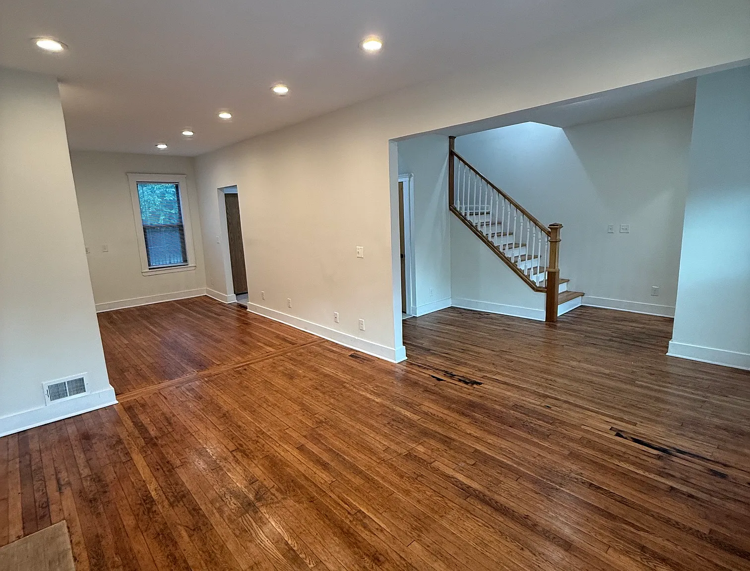 3 bed, 1.5 bath, 1400 sqft, $1,700 — Photo 4