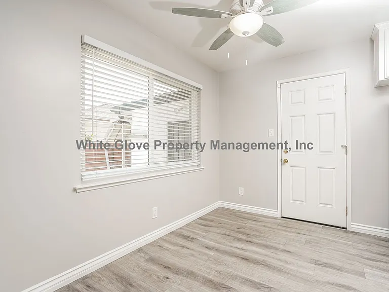 2623 Balfour Ave — Photo 5