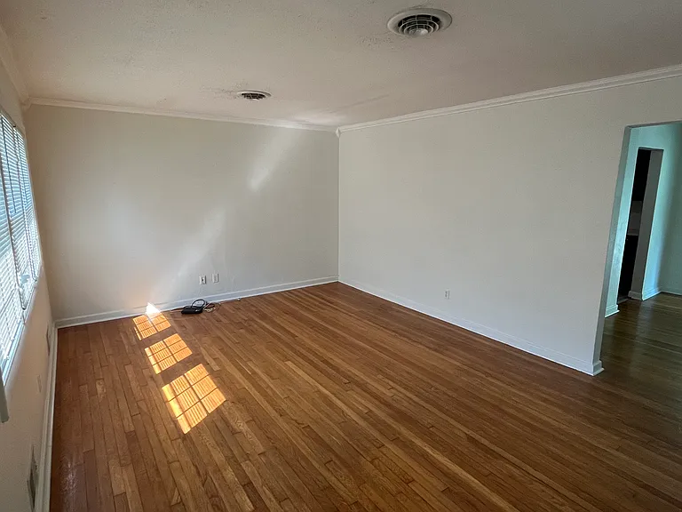 709 Brinson Arch — Photo 9