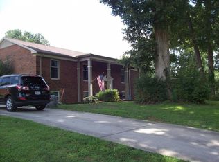 1668 Robinhood Dr, Burlington, NC 27217