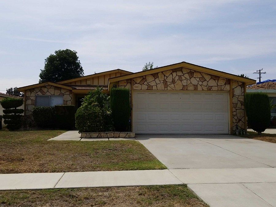 1st image of 10533 S Wilton Pl
