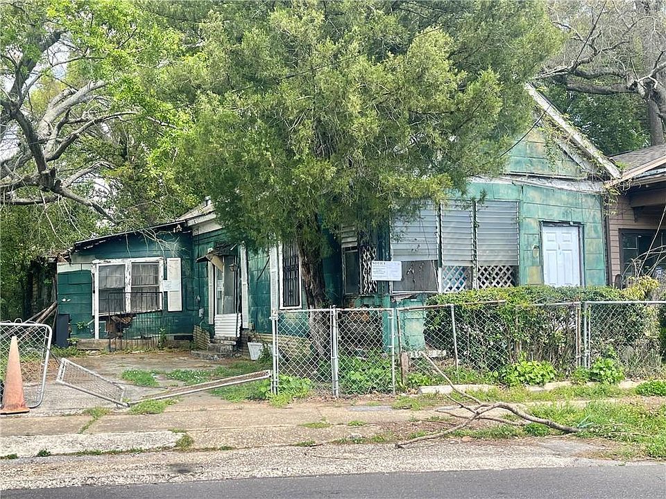 1st image of 1332 Congress St