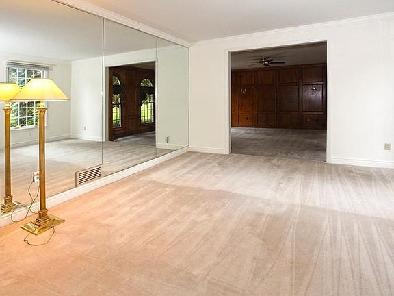 4th image of 4567 Dogwood Dr