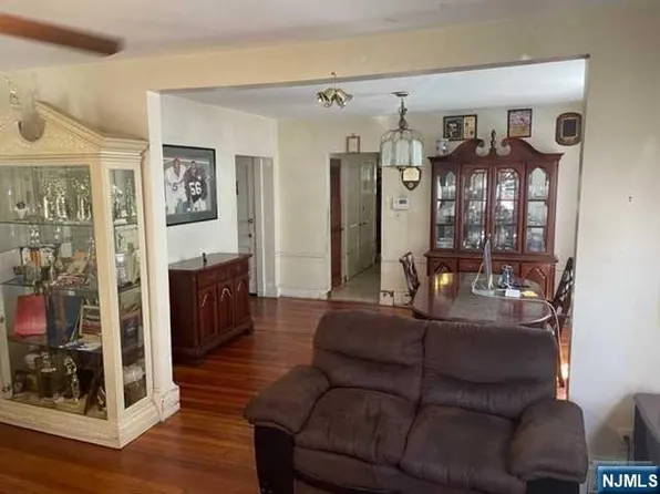 425-427 E 25th St, Paterson, NJ 07514