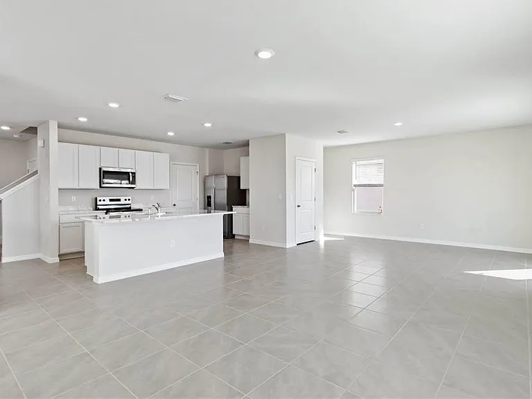 3394 Hilltop Cir — Photo 15