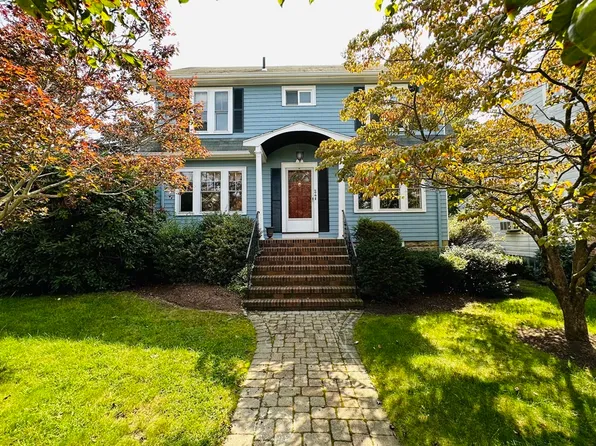 24 Evans St, Watertown, MA 02472
