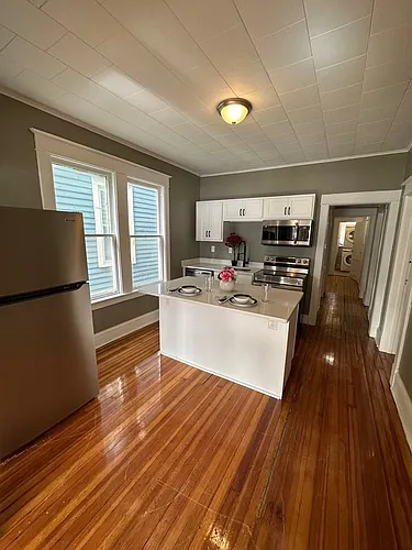 675 Myrtle Ave #1 Photo 1