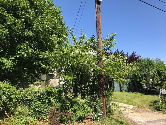 2nd image of 69 Lakeview Dr