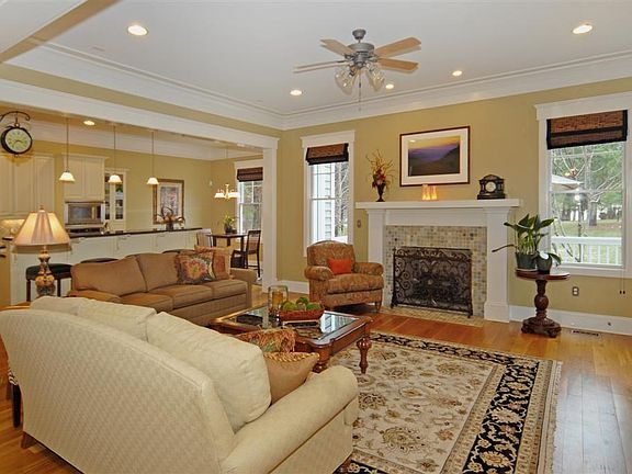 4th image of 106 Harwick Ct