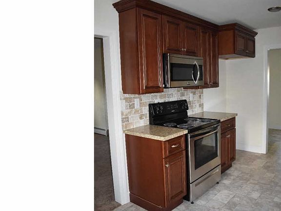 4th image of 836 Bunting St