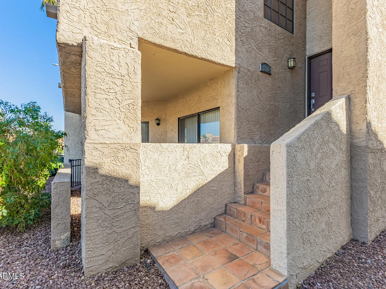 2 bed, 2.0 bath, 1061 sqft, $2,000 — Photo 3