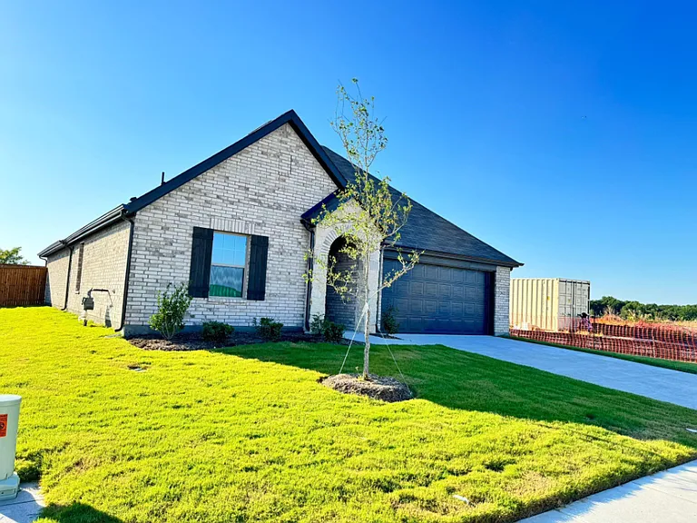 3300 Kingdom Dr — Photo 3