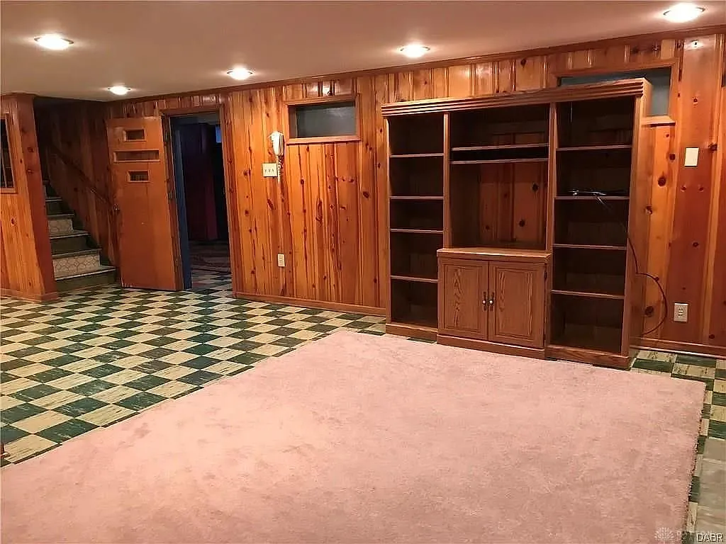 3 bed, 2.0 bath, 1390 sqft, $1,900 — Photo 2