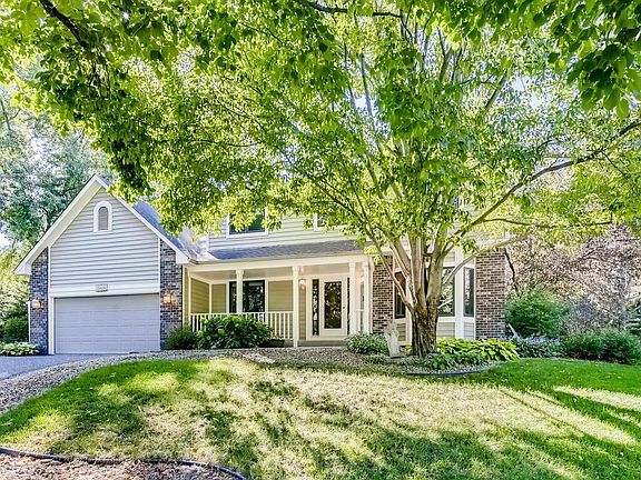 2nd image of 2825 Crater Ct
