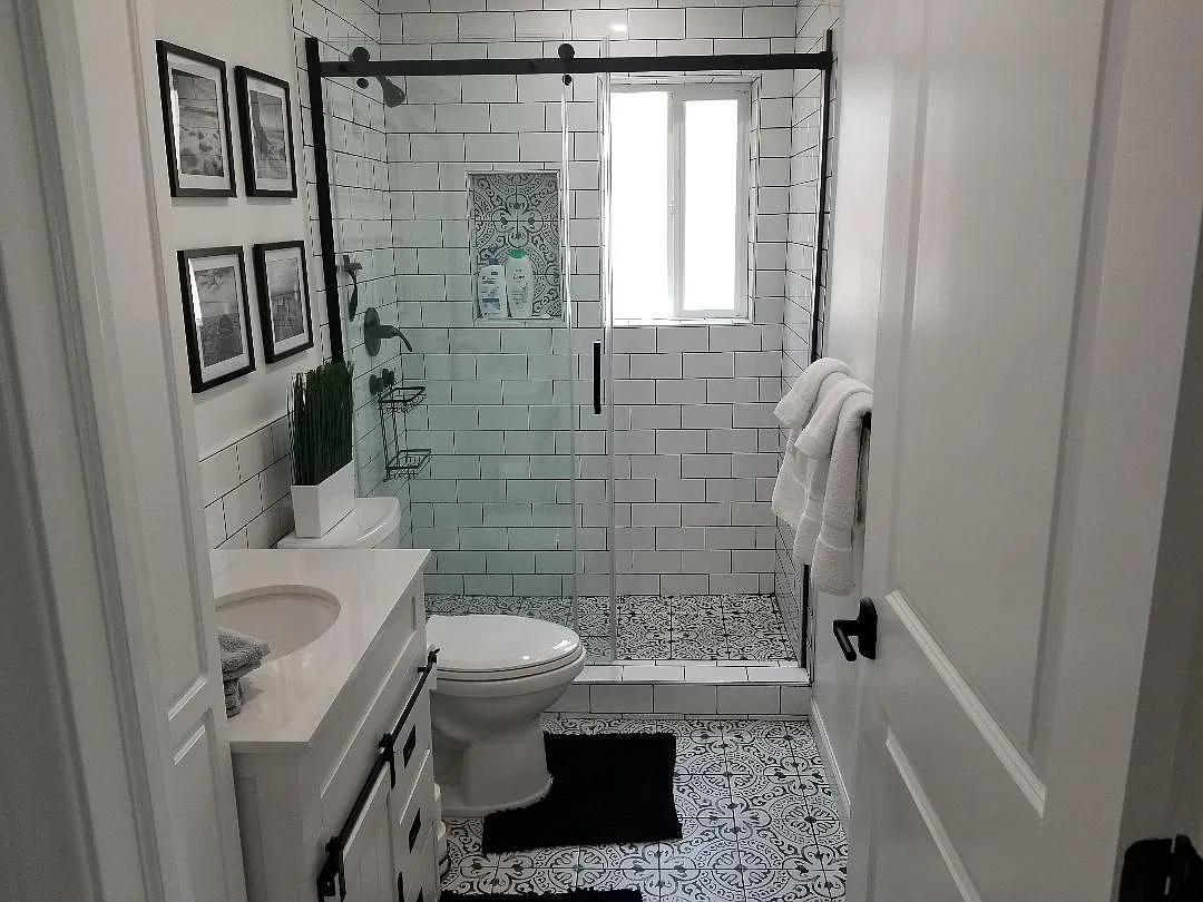 415 N Lomita St — Photo 4