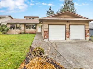 814 39th Pl, Bellingham, WA 98229