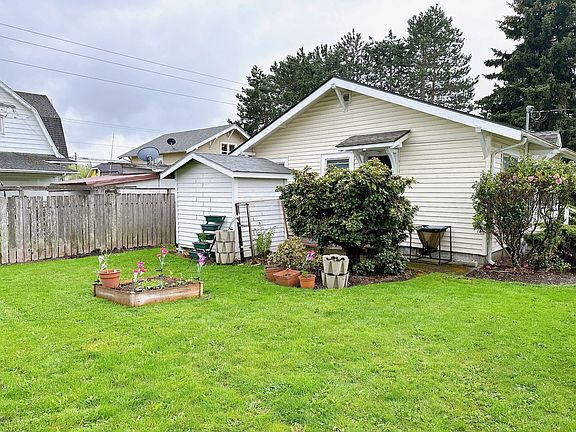 3rd image of 1900 H St #19045