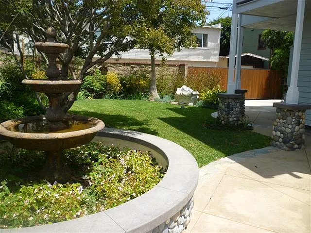 3025 E 1st St — Photo 12