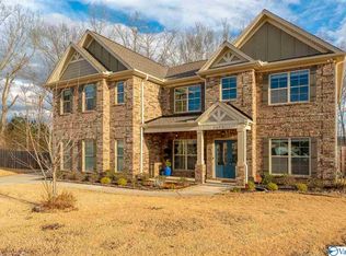 7037 Southgate Dr SE, Owens Cross Roads, AL 35763