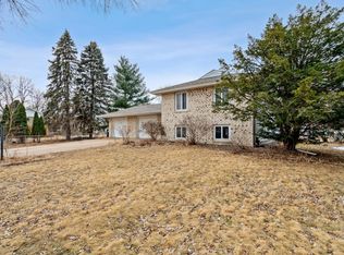 10608 Verdin St NW, Coon Rapids, MN 55433