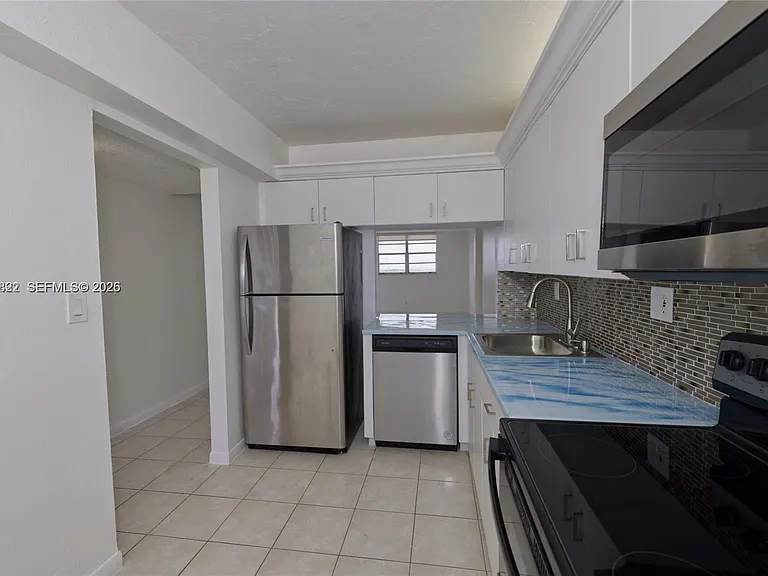 2903 N Miami Beach Blvd #806 — Photo 9