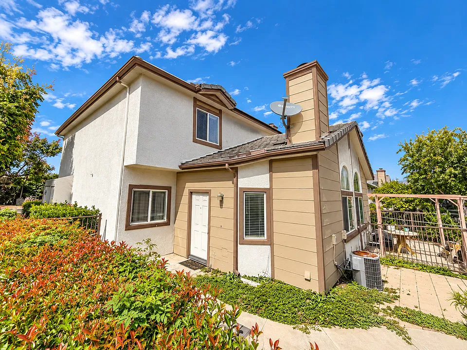 1555 Orange Ave #1307