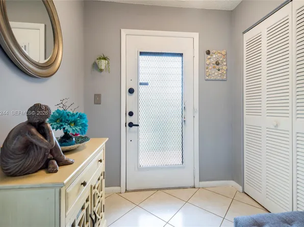 4940 E Sabal Palm Blvd #Ph414, Tamarac, FL 33319