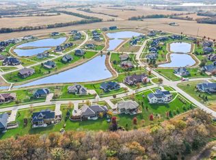 3233 W Rustic Bridge Rd, Lincoln, NE 68523