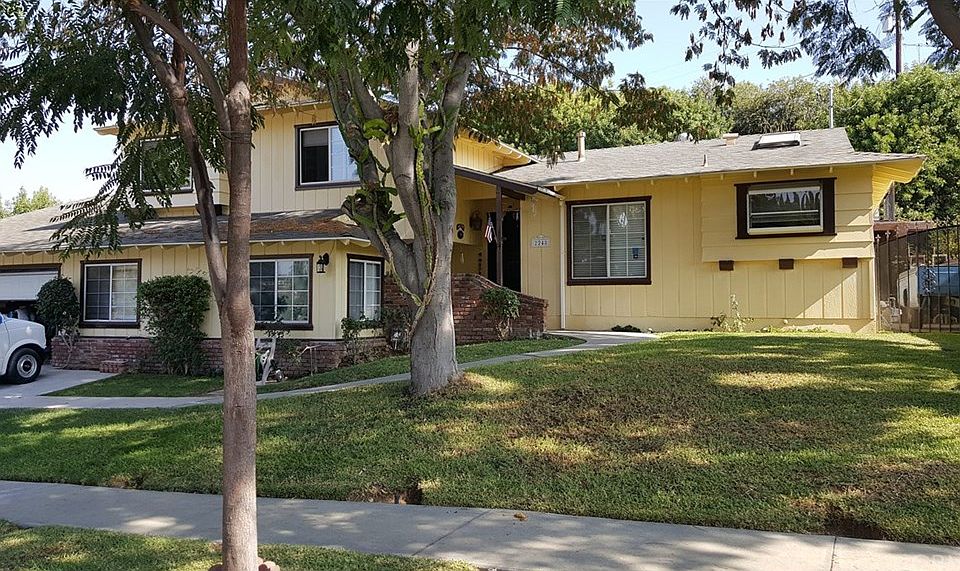 1st image of 2248 Clementina Dr