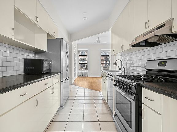 5th image of 584 Washington Ave Floor 3