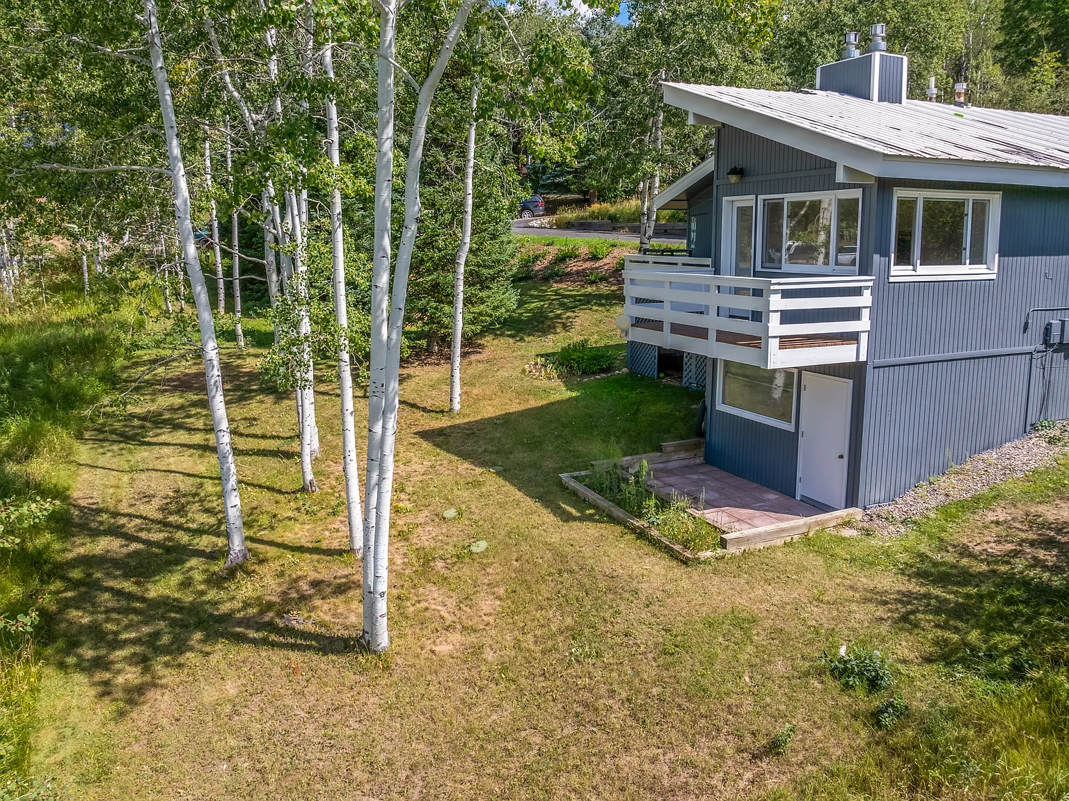 2 bed, 1.5 bath, 1064 sqft, $3,750 — Photo 3