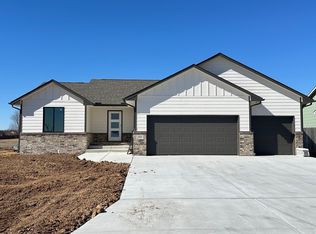 2809 N Rutland Ln, Augusta, KS 67010