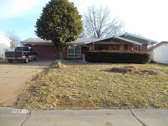 2nd image of 753 Lamplight Ln