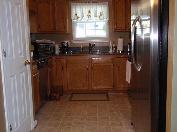 5th image of 501 Kingston Ct