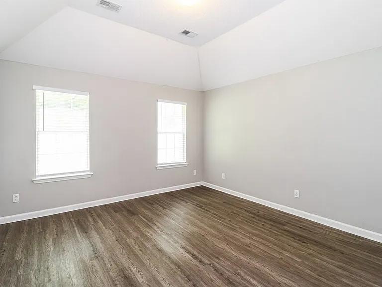 1481 Lawson Dr — Photo 8