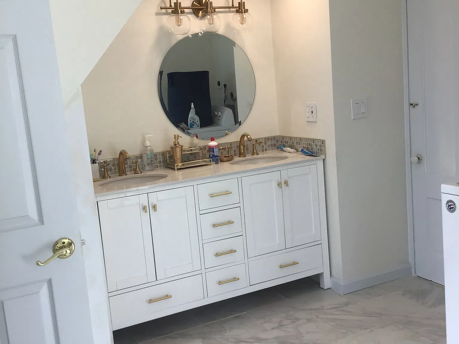 3 bed, 2018 sqft, $950 — Photo 3
